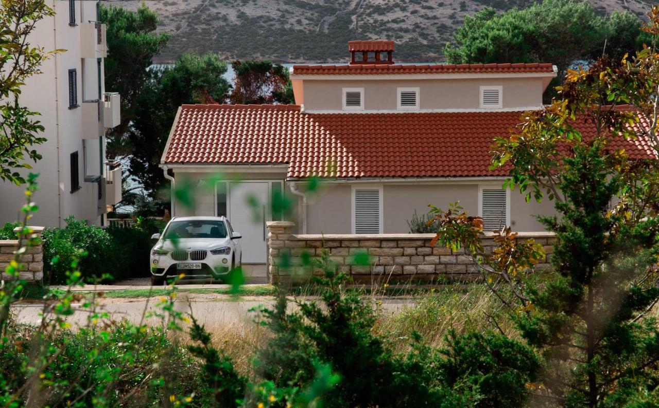 Vacation Family House On The Beach Stara Novalja Buitenkant foto