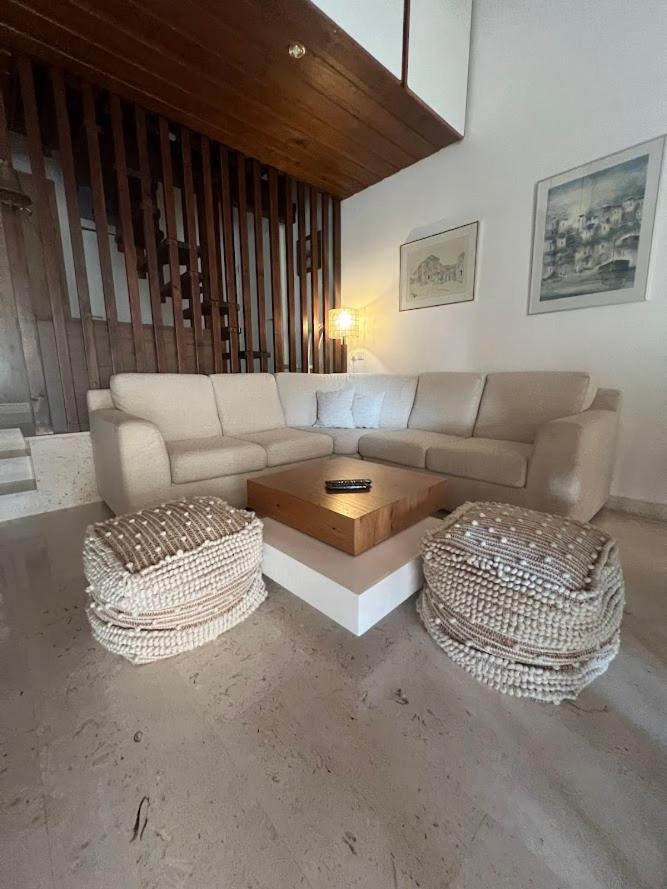 Vacation Family House On The Beach Stara Novalja Buitenkant foto