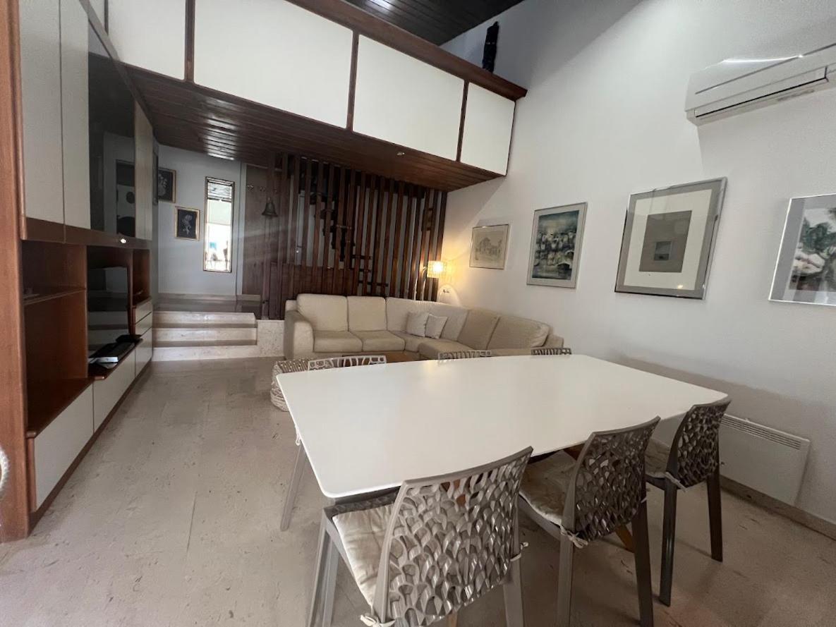 Vacation Family House On The Beach Stara Novalja Buitenkant foto
