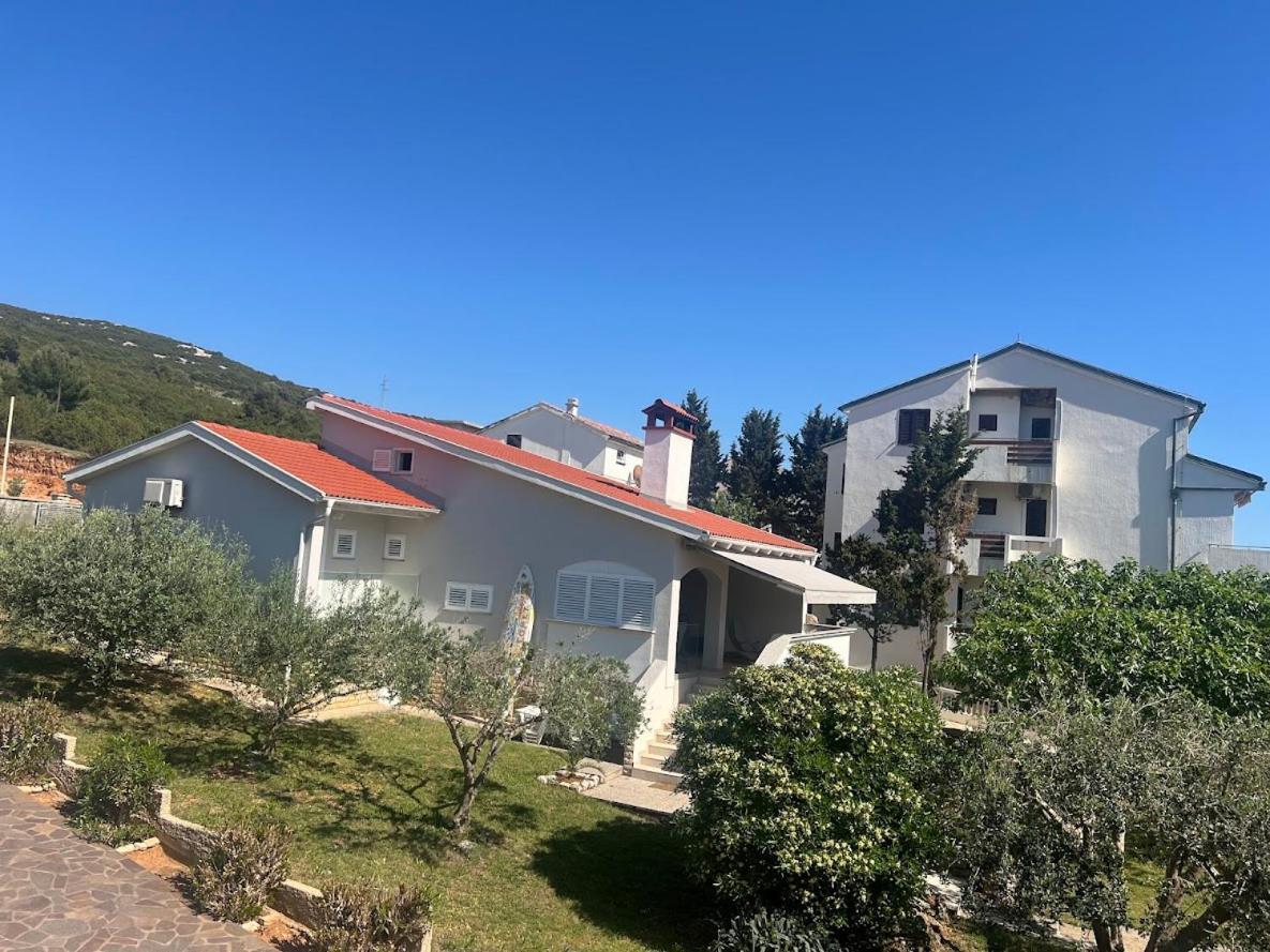 Vacation Family House On The Beach Stara Novalja Buitenkant foto