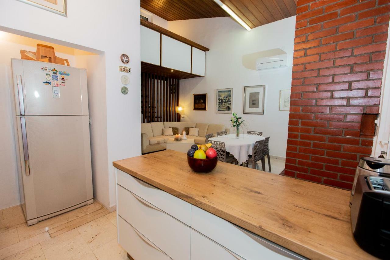 Vacation Family House On The Beach Stara Novalja Buitenkant foto